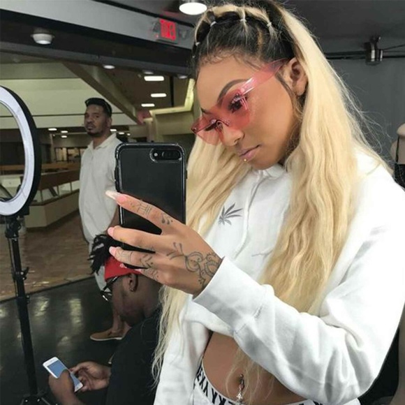 Accessories - Trendy Oversized  Sunglasses Women Fashion Pink